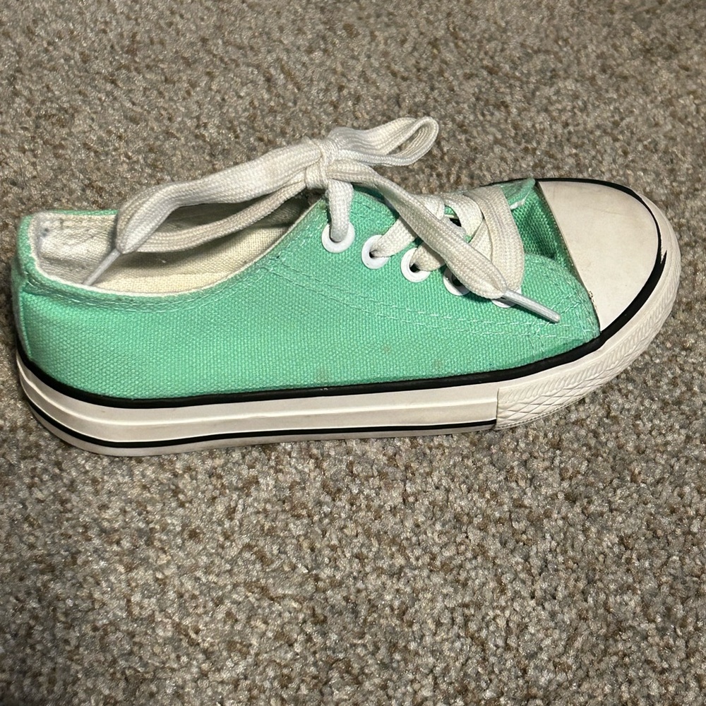 Light green sneakers size 13